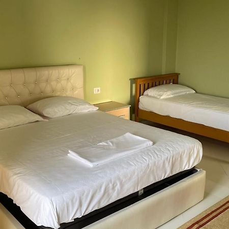 Azure Apartments By Kondo Stays Vlorë エクステリア 写真