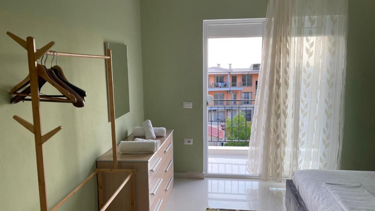 Azure Apartments By Kondo Stays Vlorë エクステリア 写真