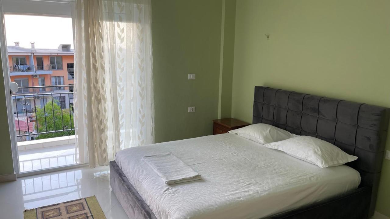 Azure Apartments By Kondo Stays Vlorë エクステリア 写真