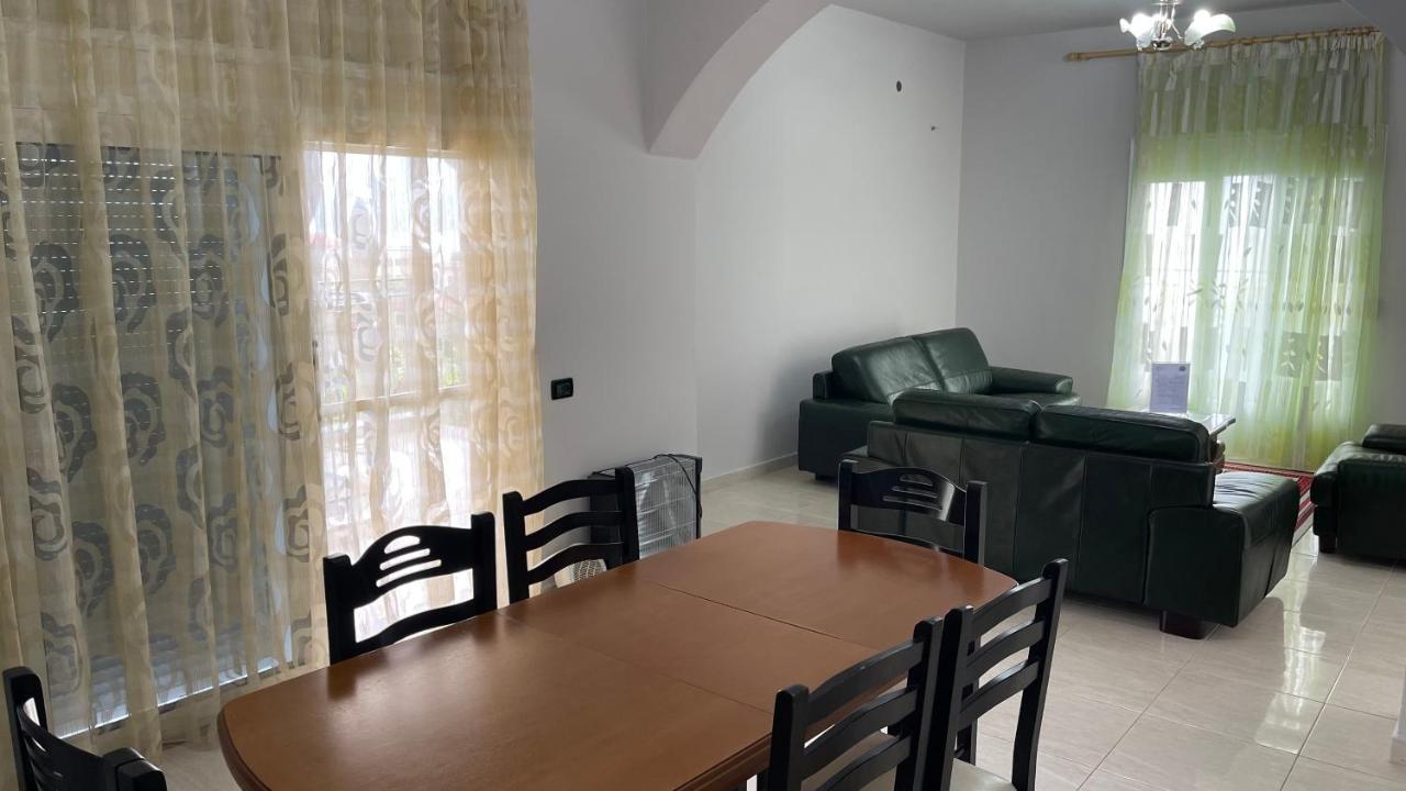 Azure Apartments By Kondo Stays Vlorë エクステリア 写真